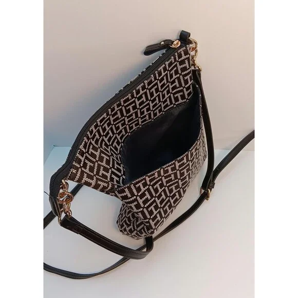 Tommy Hilfiger Bag / Crossbody Black White Monogram / Y2K Bag / Classic Preppy - Picture 5 of 15